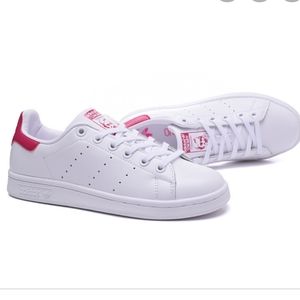 NWT Adidas Men'sStan Smith Sneakers in White & Red